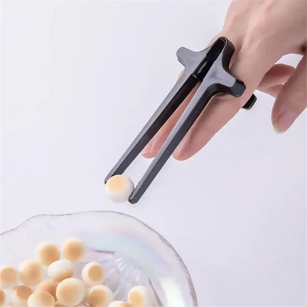 Hands-Free Snack Chopsticks – Easy Eating for Gamers & Multitaskers